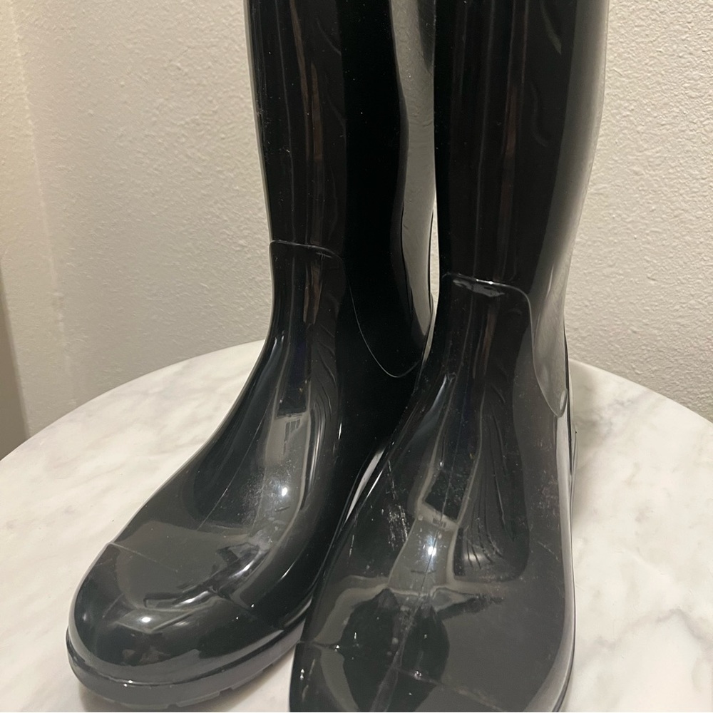 UGG Rainboots